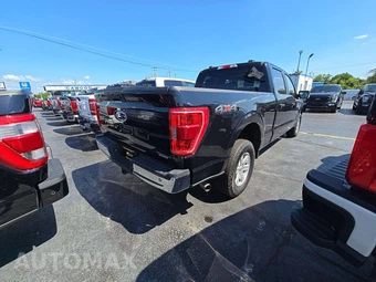 2022 Ford F-150 XLT Crew Cab Medium Bed - miniatura 3