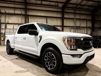 2022 Ford F-150 XLT Crew Cab Medium Bed - miniatura 1