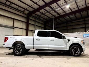 2022 Ford F-150 XLT Crew Cab Medium Bed - miniatura 4