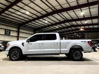 2022 Ford F-150 XLT Crew Cab Medium Bed - miniatura 8