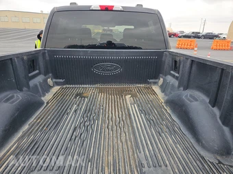 2022 Ford F-150 XLT Crew Cab Medium Bed - miniatura 16