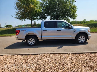 2022 Ford F-150 XLT Crew Cab Short Bed - miniatura 3