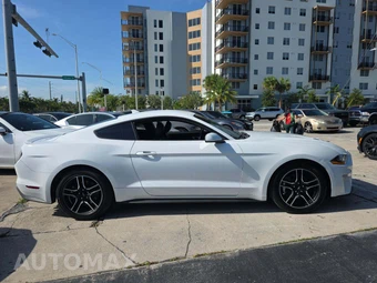 2022 Ford Mustang EcoBoost Premium Coupe - miniatura 4