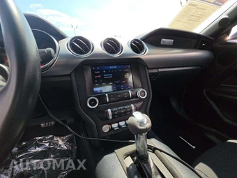 2022 Ford Mustang GT Coupe - miniatura 10
