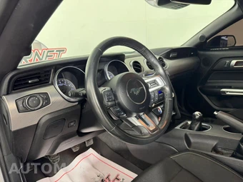 2022 Ford Mustang GT Coupe - miniatura 10