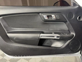 2022 Ford Mustang GT Coupe - miniatura 32