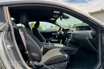 2022 Ford Mustang GT Coupe - miniatura 19