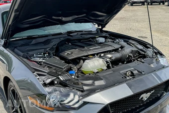 2022 Ford Mustang GT Coupe - miniatura 3