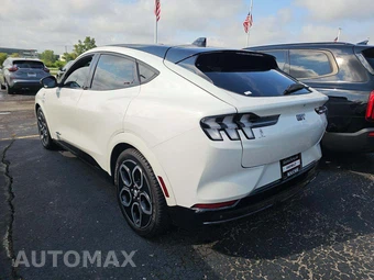 2022 Ford Mustang Mach-E GT - miniatura 2