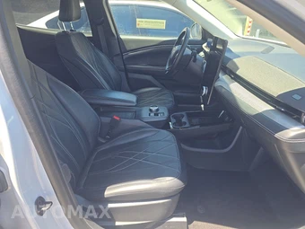2022 Ford Mustang Mach-E Select - miniatura 8