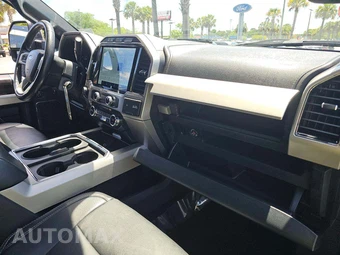2022 Ford Super Duty F-250 Lariat Crew Cab Long Bed - miniatura 19