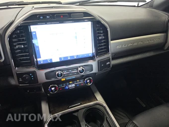 2022 Ford Super Duty F-250 Lariat Crew Cab Long Bed - miniatura 11