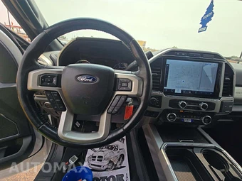 2022 Ford Super Duty F-250 Lariat Crew Cab Long Bed - miniatura 10