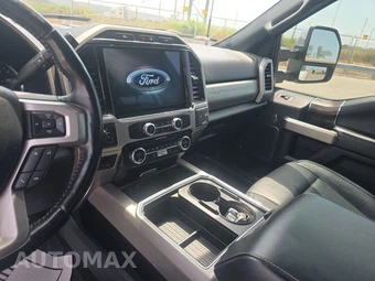 2022 Ford Super Duty F-250 Lariat Crew Cab Medium Bed - miniatura 11