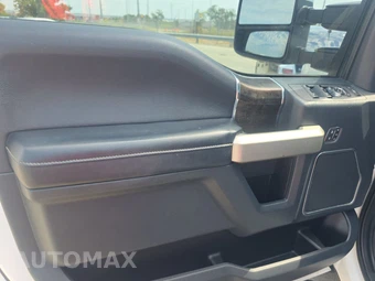2022 Ford Super Duty F-250 Lariat Crew Cab Medium Bed - miniatura 9