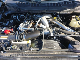2022 Ford Super Duty F-250 Lariat Crew Cab Medium Bed - miniatura 15