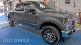2022 Ford Super Duty F-250 Lariat Crew Cab Medium Bed - miniatura 3