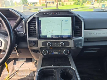 2022 Ford Super Duty F-250 Lariat Crew Cab Medium Bed - miniatura 10