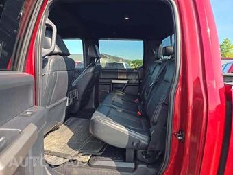 2022 Ford Super Duty F-250 Lariat Crew Cab Medium Bed - miniatura 13