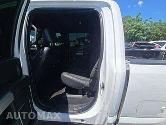 2022 Ford Super Duty F-250 Lariat Crew Cab Medium Bed - miniatura 13