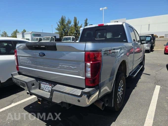2022 Ford Super Duty F-250 Lariat Crew Cab Medium Bed - miniatura 3