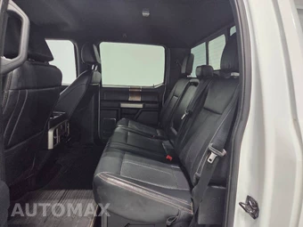 2022 Ford Super Duty F-250 Lariat Crew Cab Medium Bed - miniatura 14