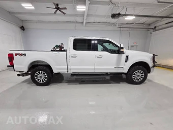 2022 Ford Super Duty F-250 Lariat Crew Cab Medium Bed - miniatura 9