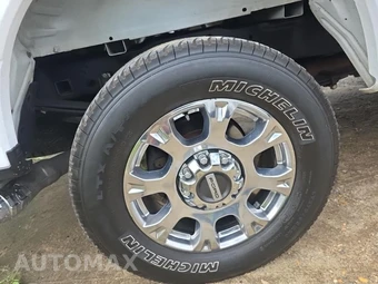2022 Ford Super Duty F-250 Lariat Crew Cab Medium Bed - miniatura 10