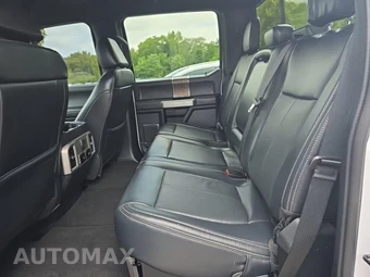 2022 Ford Super Duty F-250 Lariat Crew Cab Medium Bed - miniatura 16