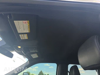 2022 Ford Super Duty F-250 Lariat Crew Cab Medium Bed - miniatura 17