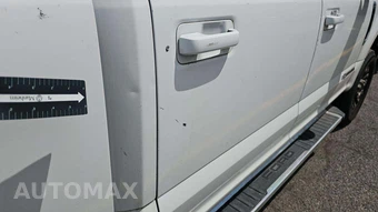 2022 Ford Super Duty F-250 Lariat Crew Cab Medium Bed - miniatura 32