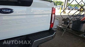 2022 Ford Super Duty F-250 Lariat Crew Cab Medium Bed - miniatura 20