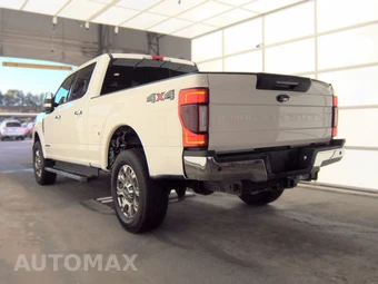 2022 Ford Super Duty F-250 Lariat Crew Cab Medium Bed - miniatura 6
