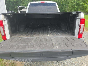 2022 Ford Super Duty F-250 Lariat Crew Cab Medium Bed - miniatura 11