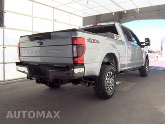2022 Ford Super Duty F-250 Lariat Crew Cab Medium Bed - miniatura 4