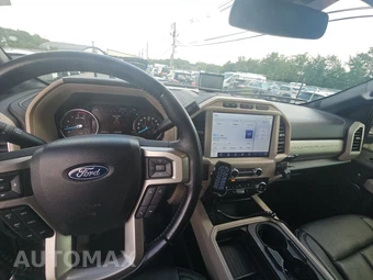 2022 Ford Super Duty F-250 Lariat Crew Cab Medium Bed - miniatura 11