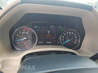 2022 Ford Super Duty F-250 Lariat Crew Cab Medium Bed - miniatura 12