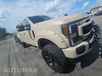 2022 Ford Super Duty F-250 Lariat Crew Cab Medium Bed - miniatura 3