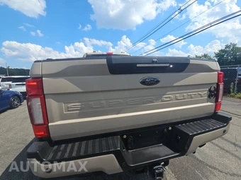2022 Ford Super Duty F-250 Lariat Crew Cab Medium Bed - miniatura 5