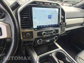 2022 Ford Super Duty F-250 Lariat Crew Cab Medium Bed - miniatura 11