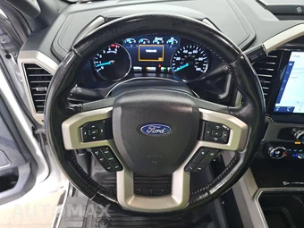 2022 Ford Super Duty F-250 Lariat Crew Cab Medium Bed - miniatura 10