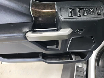 2022 Ford Super Duty F-250 Lariat Crew Cab Medium Bed - miniatura 9