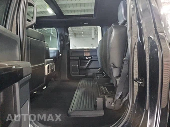 2022 Ford Super Duty F-250 Lariat Crew Cab Medium Bed - miniatura 13