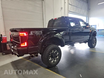 2022 Ford Super Duty F-250 Lariat Crew Cab Medium Bed - miniatura 4