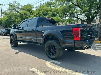 2022 Ford Super Duty F-250 Lariat Crew Cab Medium Bed - miniatura 5