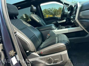 2022 Ford Super Duty F-250 Lariat Crew Cab Medium Bed - miniatura 58
