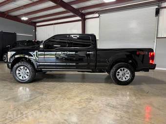 2022 Ford Super Duty F-250 Limited Crew Cab Medium Bed - miniatura 3