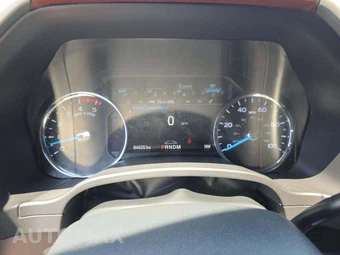 2022 Ford Super Duty F-250 Platinum Crew Cab Medium Bed - miniatura 9