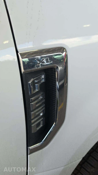 2022 Ford Super Duty F-250 XL Crew Cab Long Bed - miniatura 19