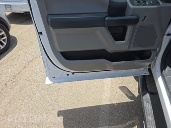 2022 Ford Super Duty F-250 XL Crew Cab Long Bed - miniatura 9